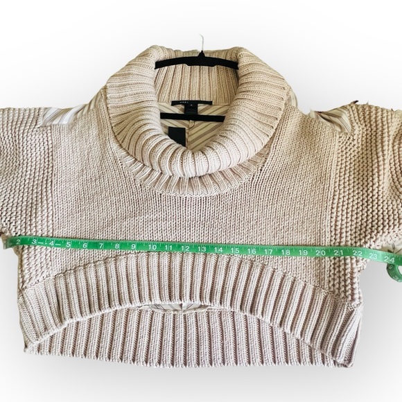 Marc Jacobs Cowl Neck Knit Cropped Top  Size S - Picture 9 of 13